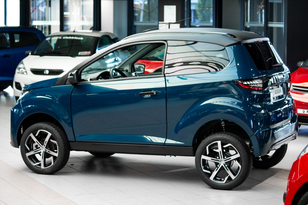 Aixam Crossover Premium Ambition E5 2025 Brommobiel Mallard Blauw