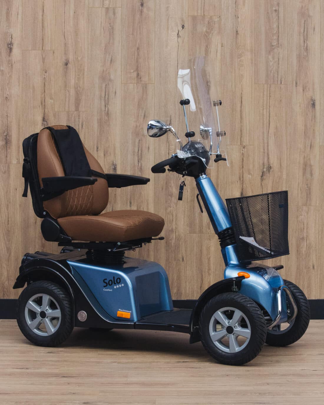 Life Amp Mobility Solo 4 Blue Diamond