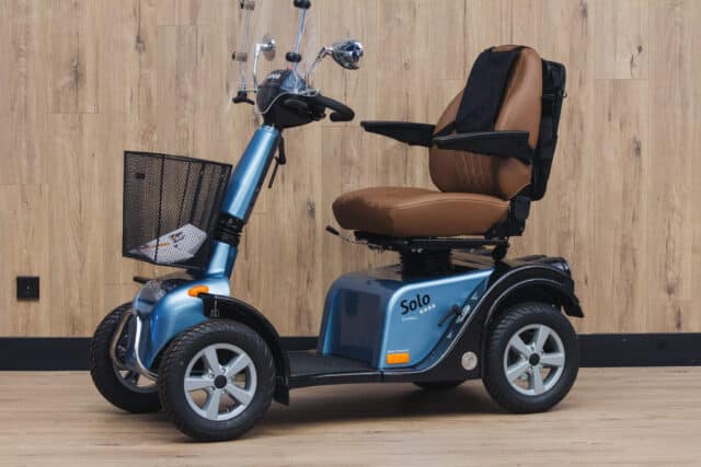 Life Amp Mobility Solo 4 Blue Diamond