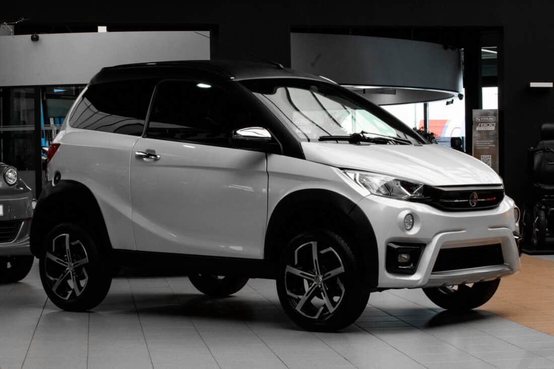 Aixam Crossover Premium Emotion 2020 Brommobiel Occasion Parelmoer Wit Metallic
