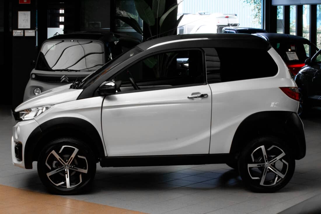 Aixam Crossover Premium Emotion 2020 Brommobiel Occasion Parelmoer Wit Metallic