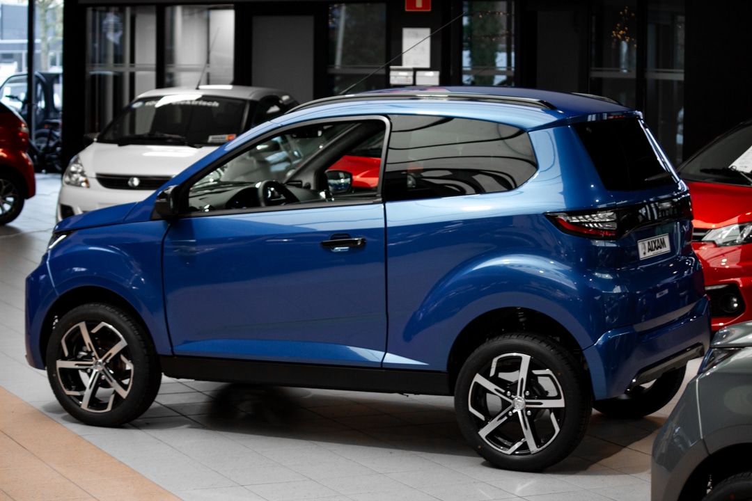 Aixam E Crossover Premium Ambition 2025 Brommobiel Elektrisch Saffierblauw Metallic