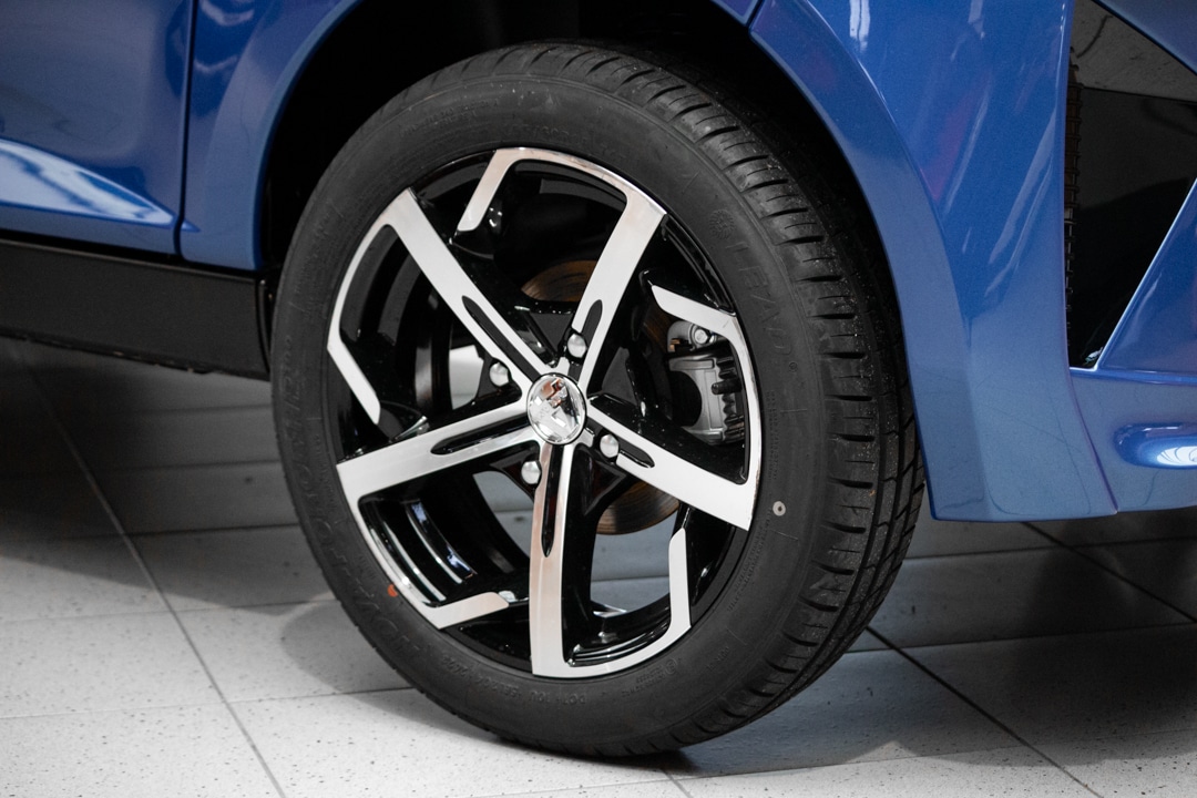 Aixam E Crossover Premium Ambition 2025 Brommobiel Elektrisch Saffierblauw Metallic