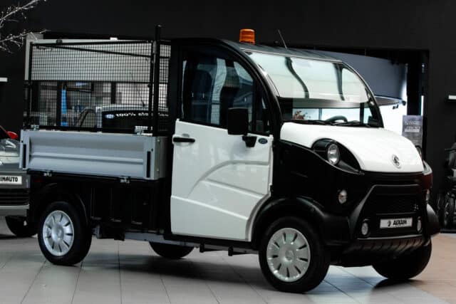3x Aixampro E Truck Laadbak Met Bladrek 2022 Elektrische Brommobiel Occasion Wit