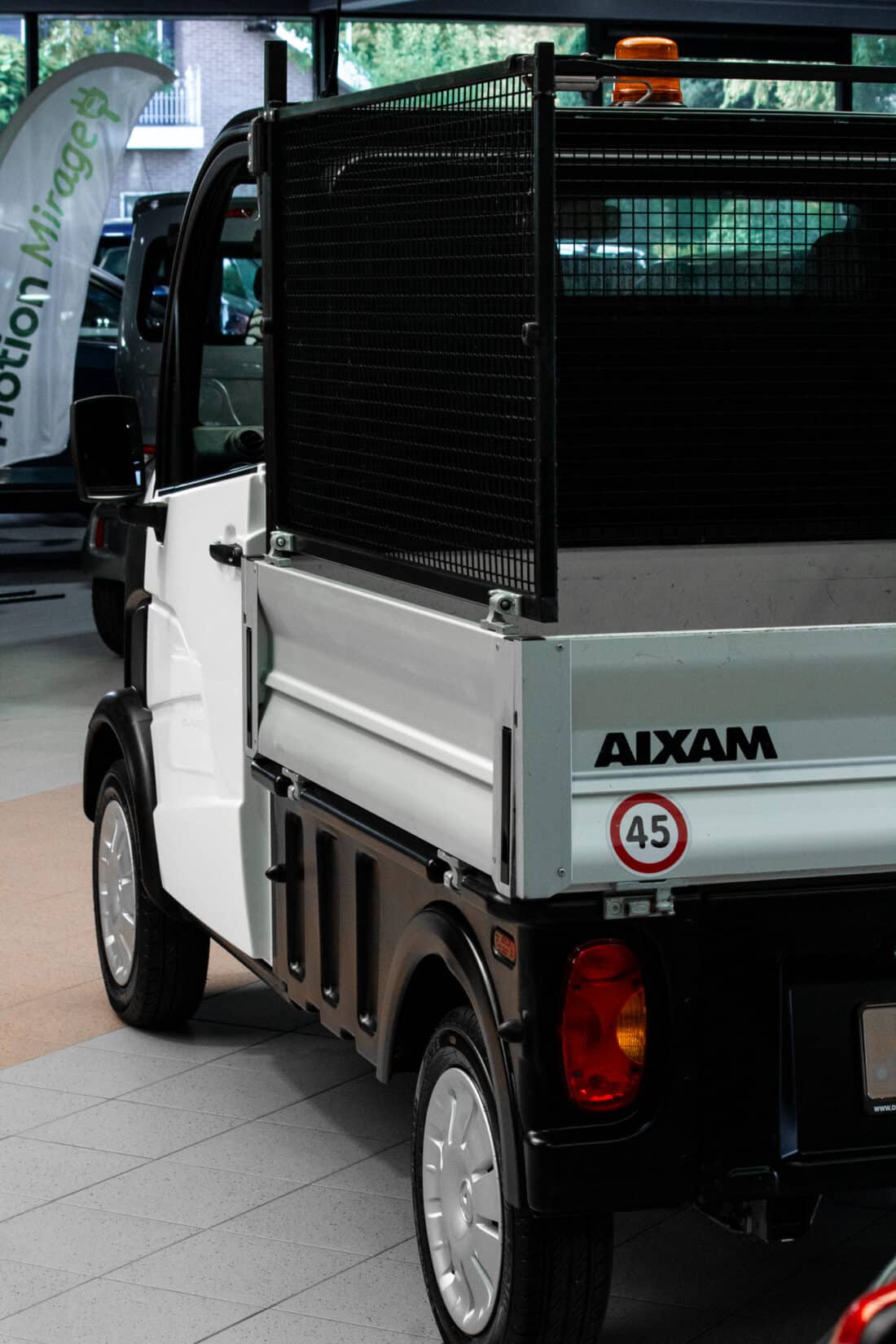 3x Aixampro E Truck Laadbak Met Bladrek 2022 Elektrische Brommobiel Occasion Wit
