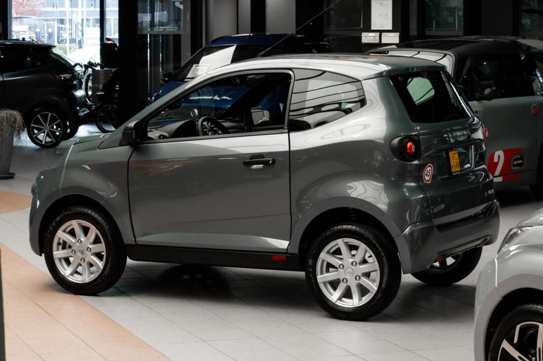 Aixam E Minauto Access 2025 Elektische Brommobiel Titanium Grijs