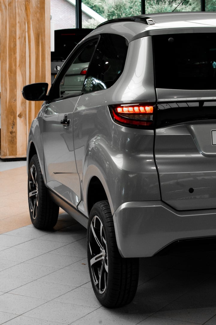 Aixam Crossover Premium Ambition E5 2025 Brommobiel Zilvergrijs Metallic