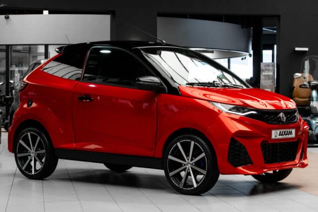 Aixam Crossover Premium Ambition E5 2025 Brommobiel Parelmoerrood Metallic Kopie