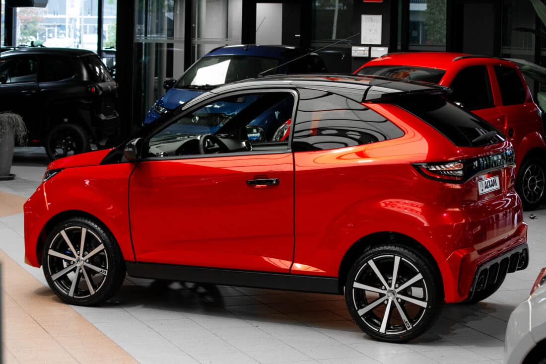 Aixam Crossover Premium Ambition E5 2025 Brommobiel Parelmoerrood Metallic Kopie