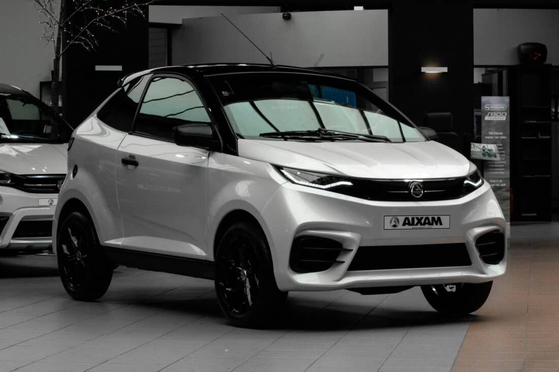 Aixam Coupe Sport Ambition 2023 Brommobiel Occasion Parelmoerwit Metallic