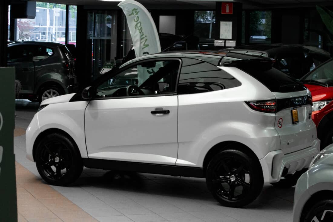 Aixam Coupe Sport Ambition 2023 Brommobiel Occasion Parelmoerwit Metallic