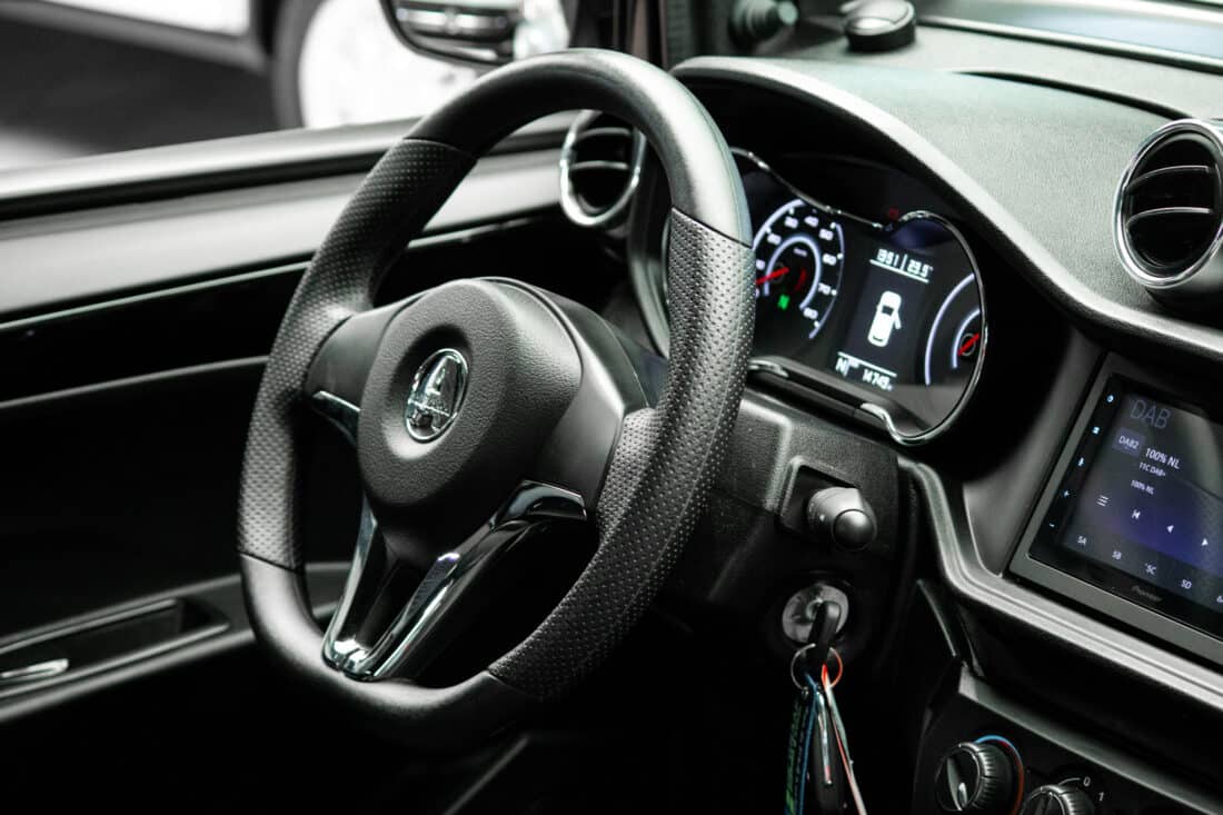 Aixam Coupe Sport Ambition 2023 Brommobiel Occasion Parelmoerwit Metallic