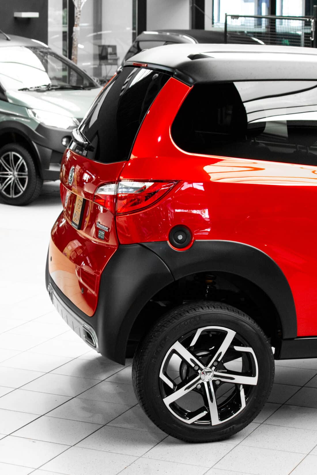 Aixam Crossover Premium Emotion 2021 Brommobiel Occasion Parelmoerrood Metallic