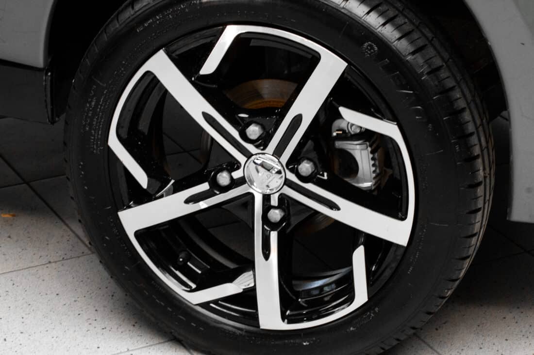 Aixam Crossover Premium Ambition 2024 Brommobiel Occasion Titaniumgrijs Metallic