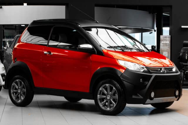 Aixam Crossline Premium Sensation 2017 Brommobiel Occasion Rood Metallic