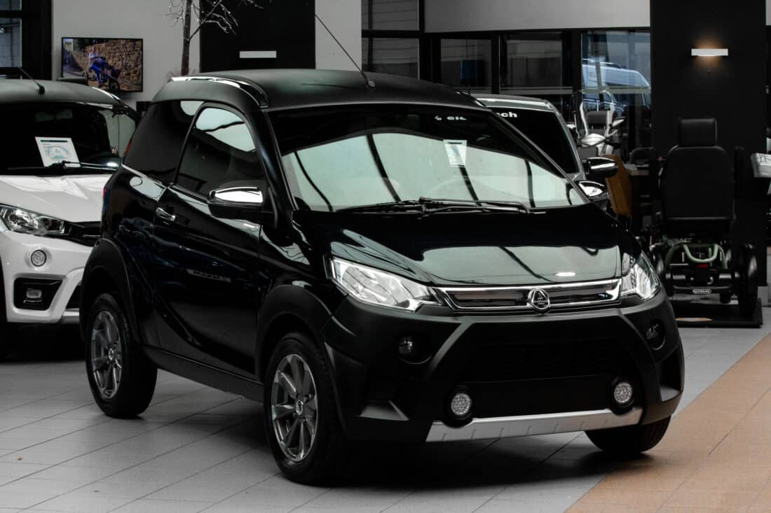 Aixam Crossline Premium Sensation 2017 Brommobiel Occasion Zwart Metallic