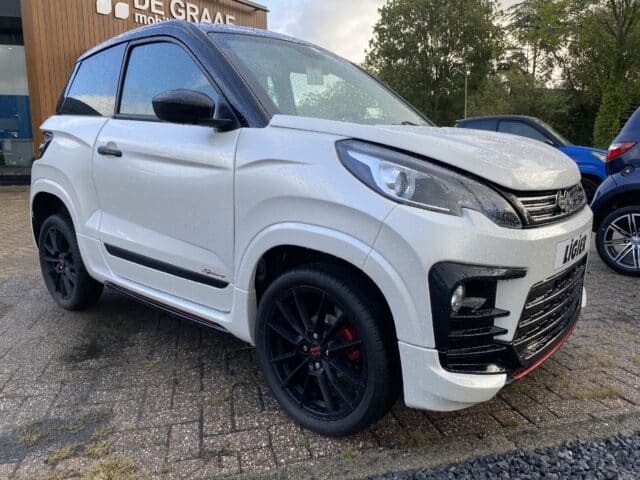 Ligier Js 60 L Ultimate Sun Sport V2 Dci Brommobiel Occasion Wit Metallic Nieuw Binnen