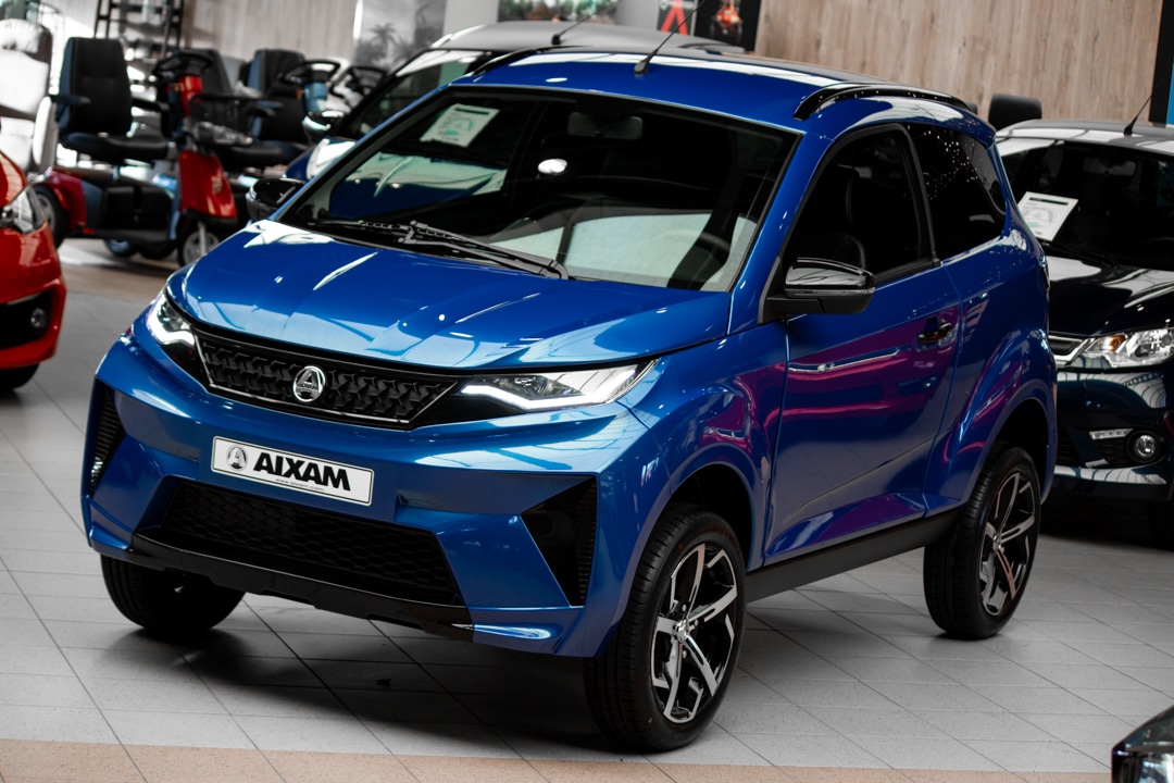 Aixam Crossover Premium Ambition E5 2025 Brommobiel Saffierblauw Metallic