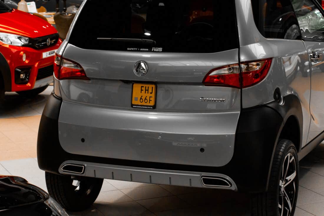 Aixam Crossover Premium Emotion 2021 Brommobiel Occasion Zilvergrijs Metallic