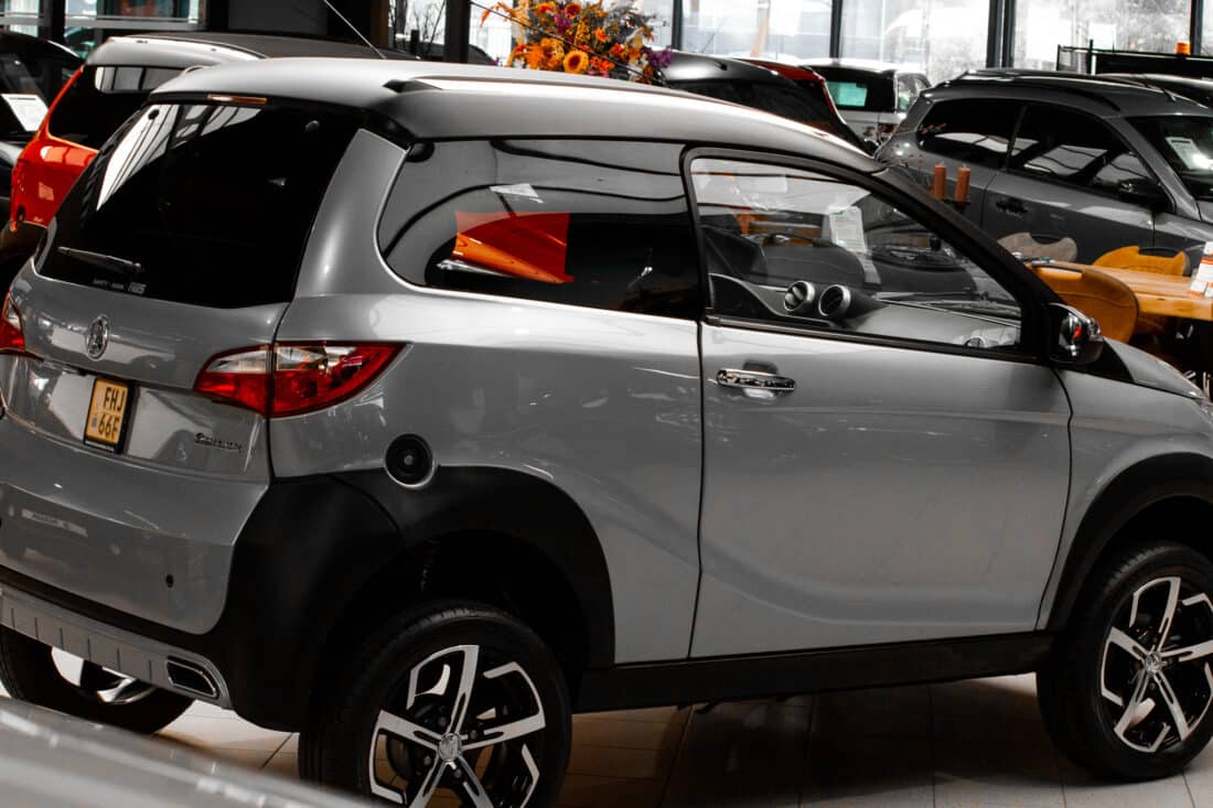 Aixam Crossover Premium Emotion 2021 Brommobiel Occasion Zilvergrijs Metallic