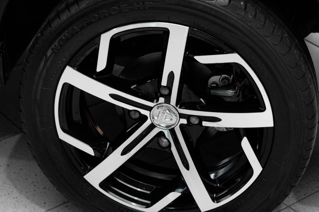 Aixam Crossover Premium Emotion 2021 Brommobiel Occasion Zilvergrijs Metallic