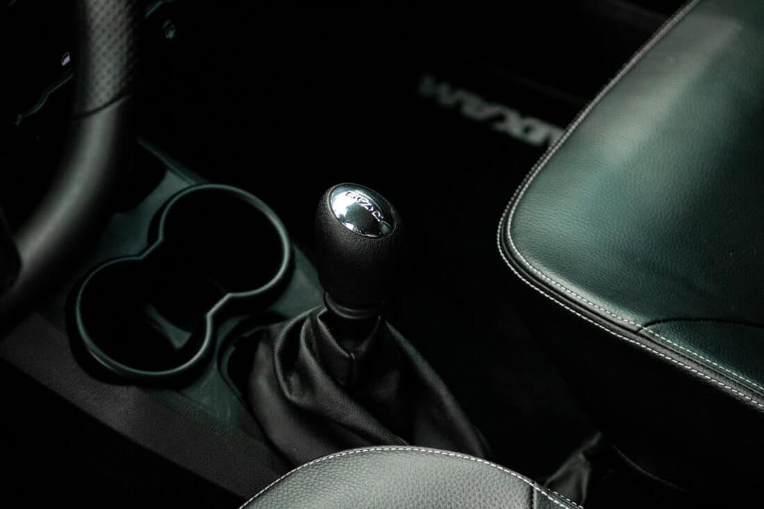 Aixam Crossover Premium Emotion 2021 Brommobiel Occasion Zilvergrijs Metallic