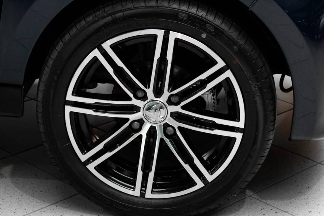 Aixam City Premium Emotion 2022 Brommobiel Occasion Marineblauw Metallic