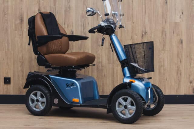Life Amp Mobility Solo 4 Blue Diamond