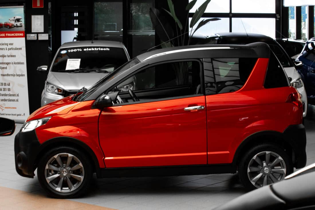 Aixam Crossline Premium Vision 2015 Brommobiel Occasion Parelmoerrood Metallic Aixam Crossline Premium Vision 2015 Brommobiel Occasion Parelmoerrood Metallic