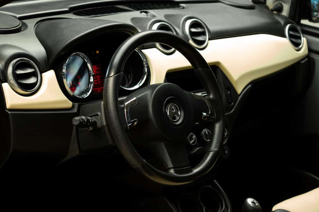 Aixam Crossline Premium Vision 2015 Brommobiel Occasion Parelmoerrood Metallic Aixam Crossline Premium Vision 2015 Brommobiel Occasion Parelmoerrood Metallic