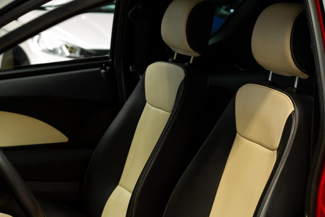 Aixam Crossline Premium Vision 2015 Brommobiel Occasion Parelmoerrood Metallic Aixam Crossline Premium Vision 2015 Brommobiel Occasion Parelmoerrood Metallic