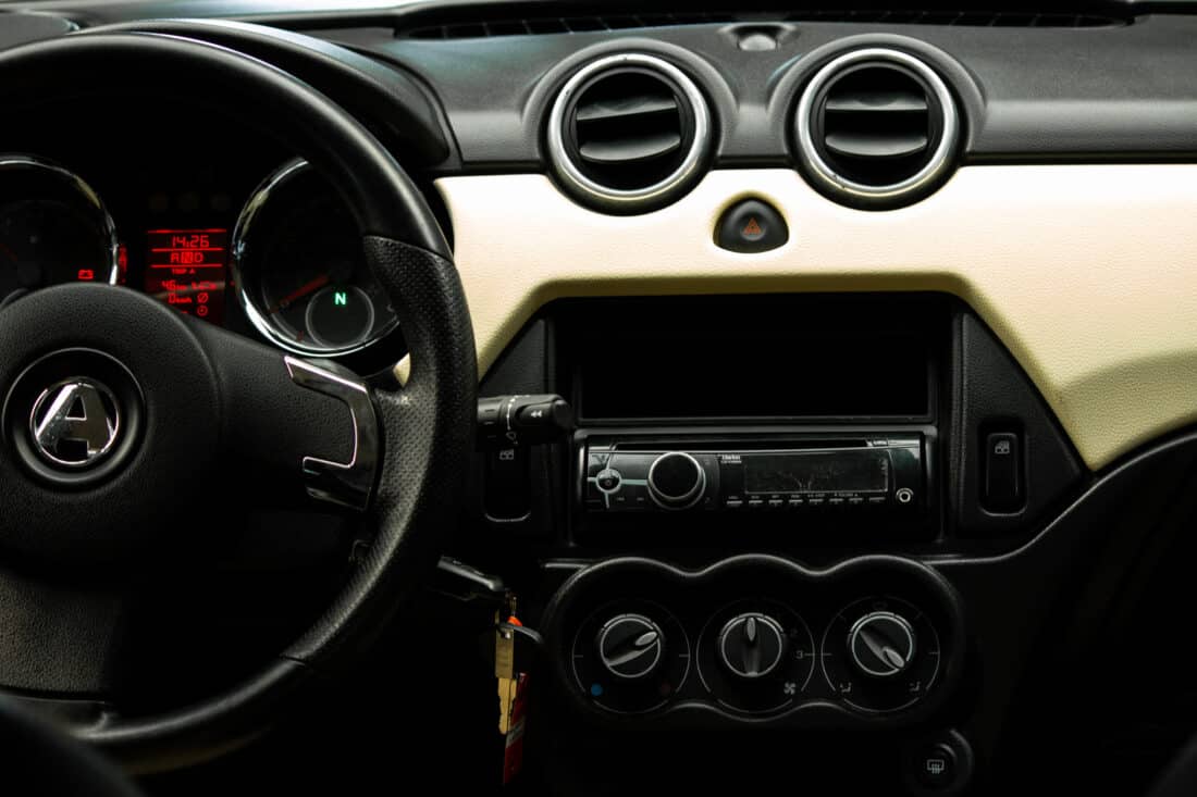 Aixam Crossline Premium Vision 2015 Brommobiel Occasion Parelmoerrood Metallic Aixam Crossline Premium Vision 2015 Brommobiel Occasion Parelmoerrood Metallic