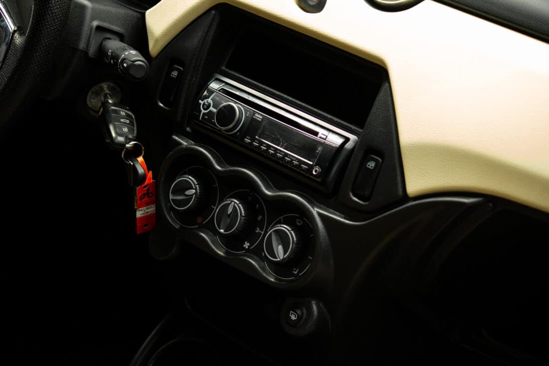 Aixam Crossline Premium Vision 2015 Brommobiel Occasion Parelmoerrood Metallic Aixam Crossline Premium Vision 2015 Brommobiel Occasion Parelmoerrood Metallic