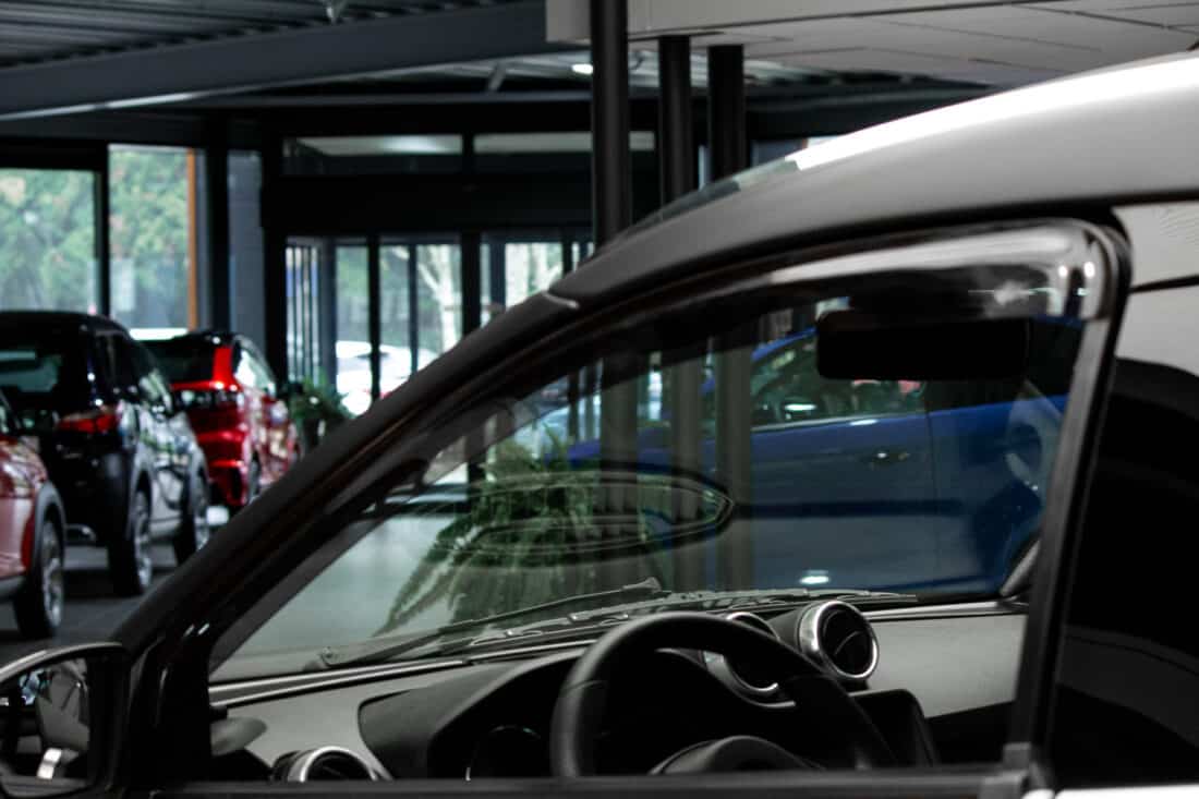 Aixam Crossover Premium Emotion 2022 Brommobiel Occasion Parelmoerwit Metallic 1ste Eigenaar