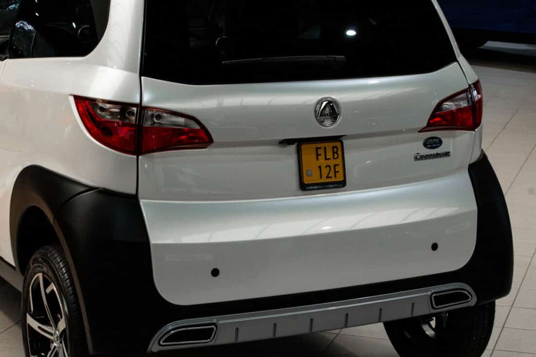 Aixam Crossover Premium Emotion 2022 Brommobiel Occasion Parelmoerwit Metallic 1ste Eigenaar