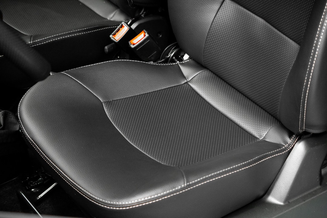 Aixam Crossover Premium Ambition E5 2025 Brommobiel Titaniumgrijs Metallic