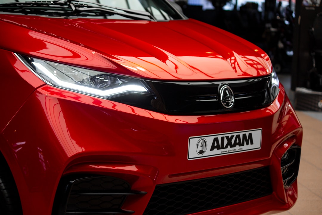 Aixam E City Sport Ambition 2025 Brommobiel Elektrisch Parelmoerrood Metallic