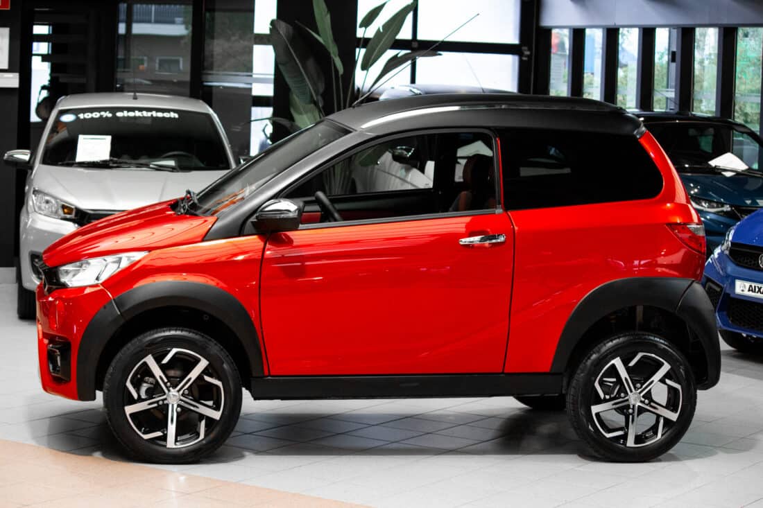 Aixam Crossover Premium Emotion Brommobiel Occasion Parelmoerrood Metallic