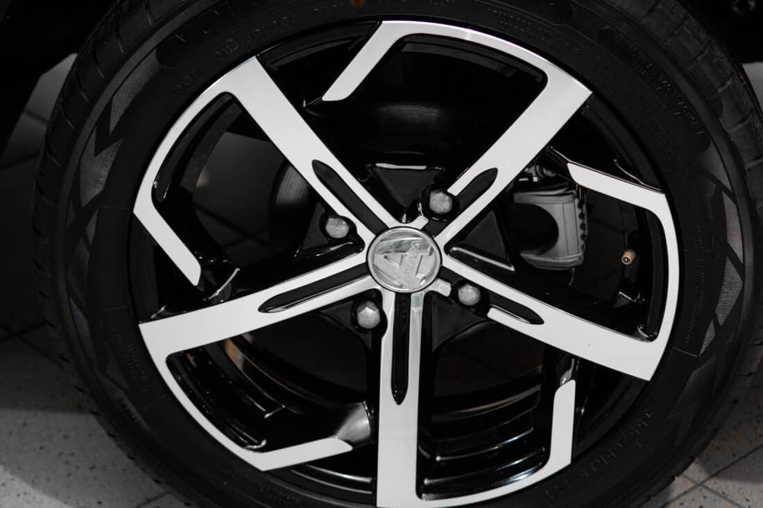 Aixam Crossover Premium Emotion Brommobiel Occasion Parelmoerrood Metallic