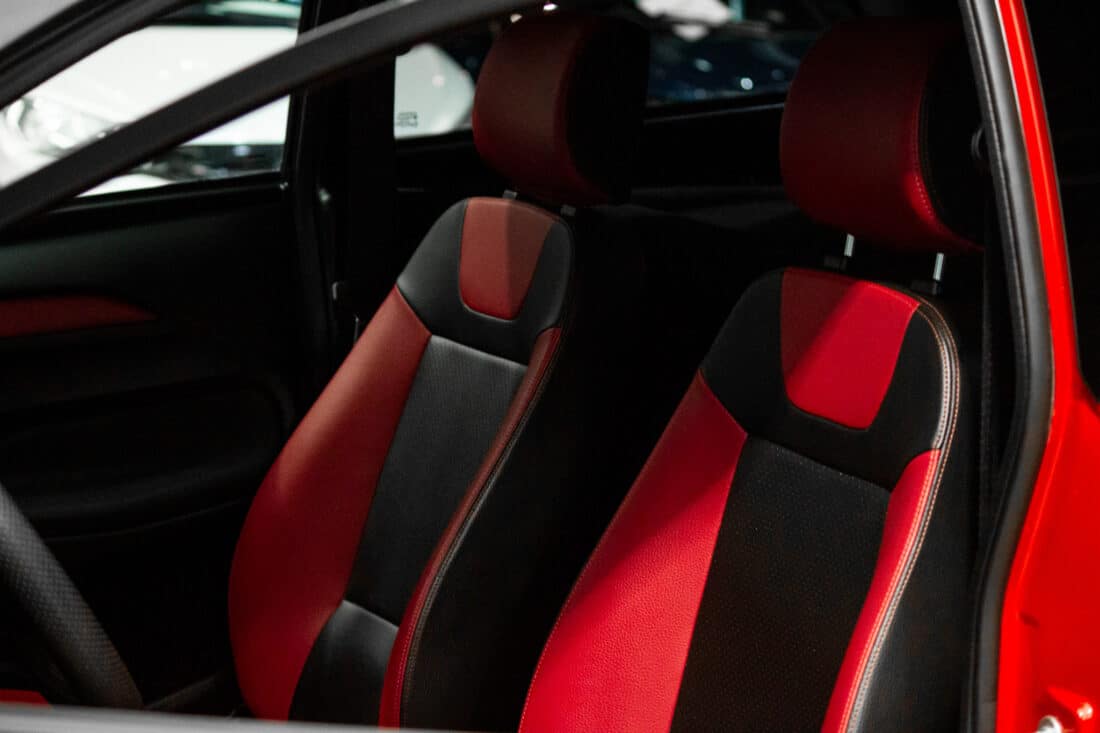 Aixam Crossover Premium Emotion Brommobiel Occasion Parelmoerrood Metallic