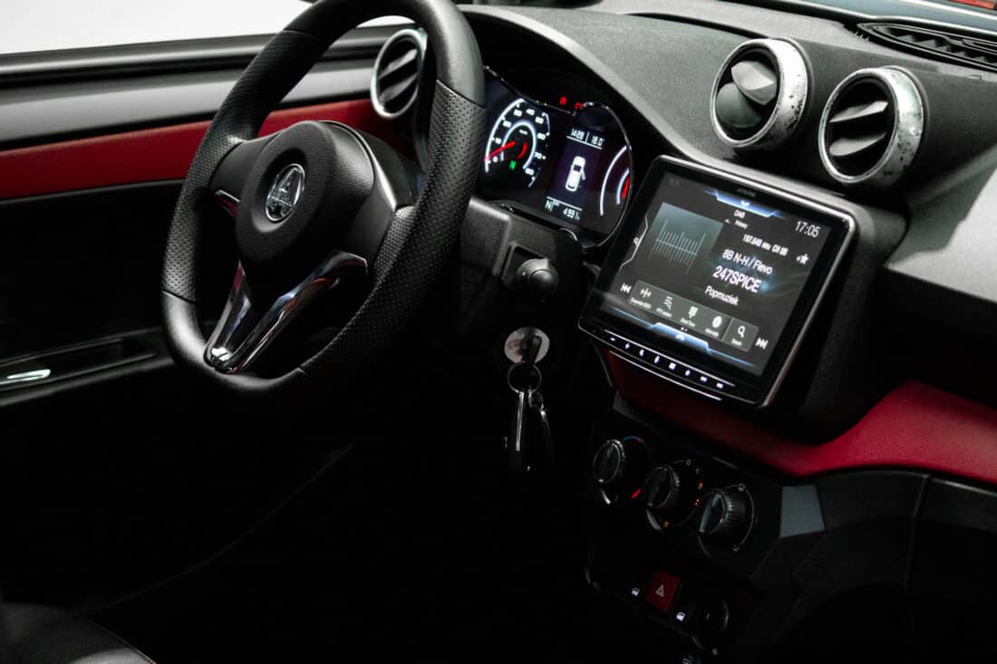 Aixam Crossover Premium Emotion Brommobiel Occasion Parelmoerrood Metallic