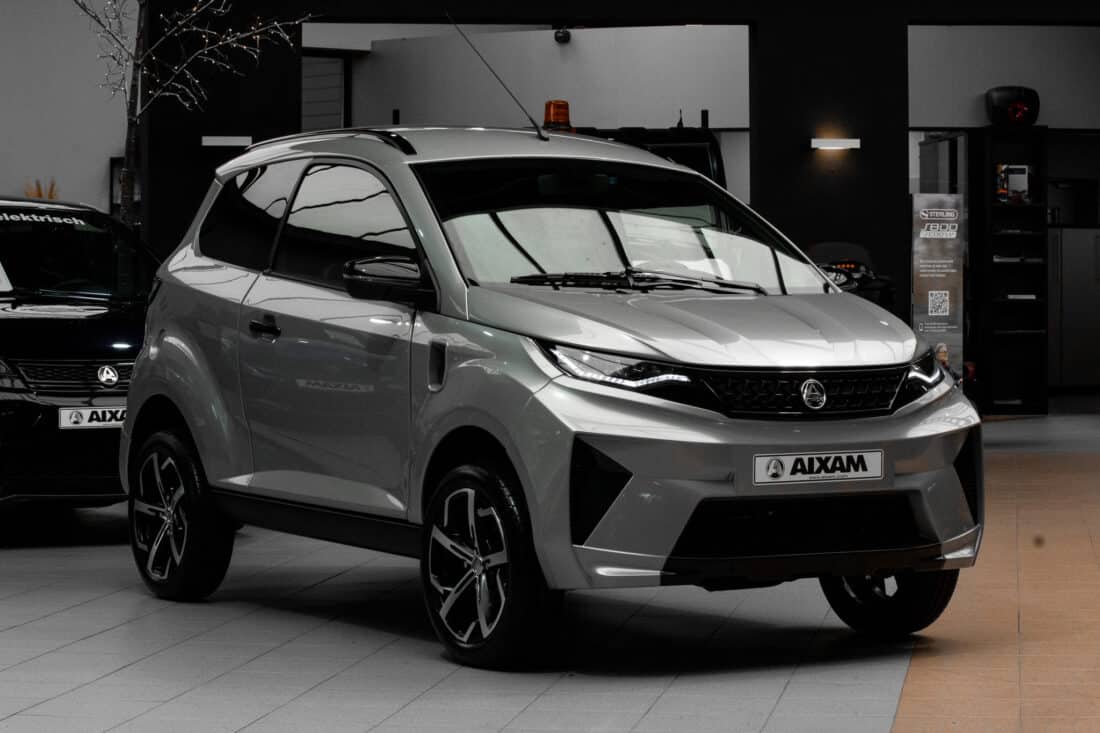 Aixam E Crossover Premium Ambition 2025 Brommobiel Elektrisch Zilvergrijs Metallic