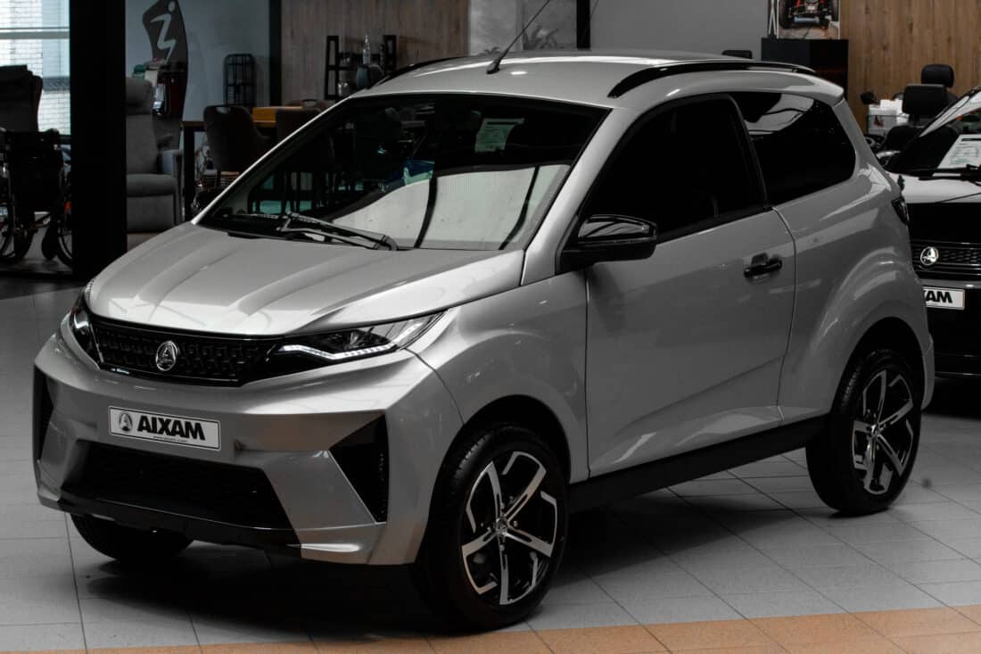 Aixam E Crossover Premium Ambition 2025 Brommobiel Elektrisch Zilvergrijs Metallic