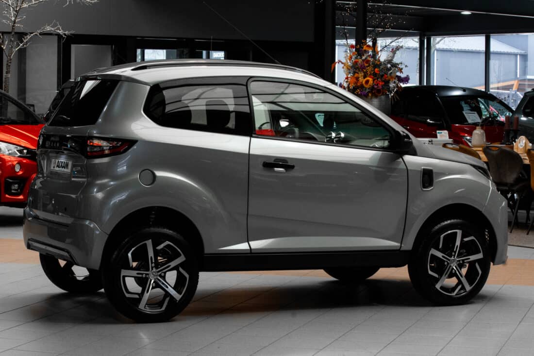 Aixam E Crossover Premium Ambition 2025 Brommobiel Elektrisch Zilvergrijs Metallic