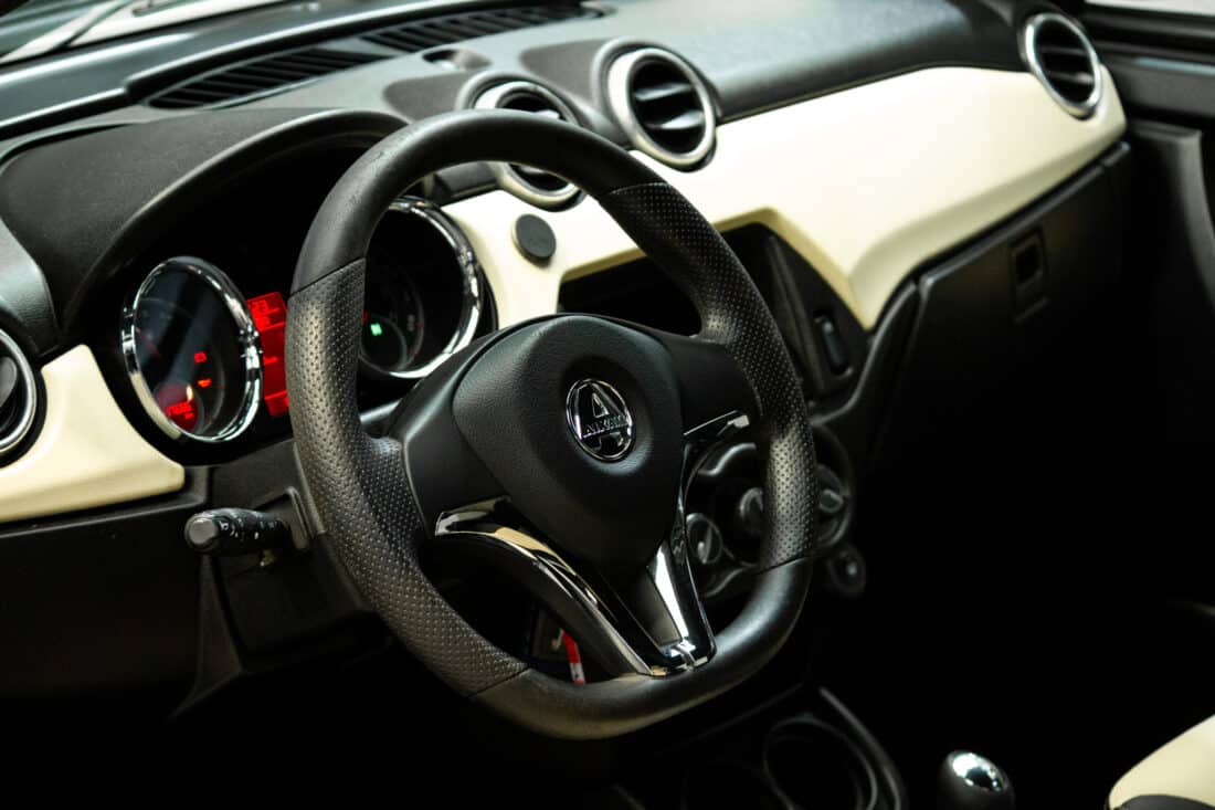 Aixam Coupe Premium Sensation 2018 Brommobiel Occasion Parelmoerwit Metallic