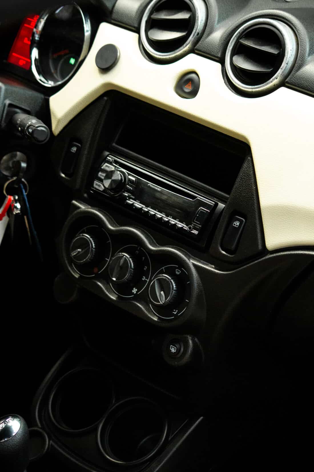 Aixam Coupe Premium Sensation 2018 Brommobiel Occasion Parelmoerwit Metallic