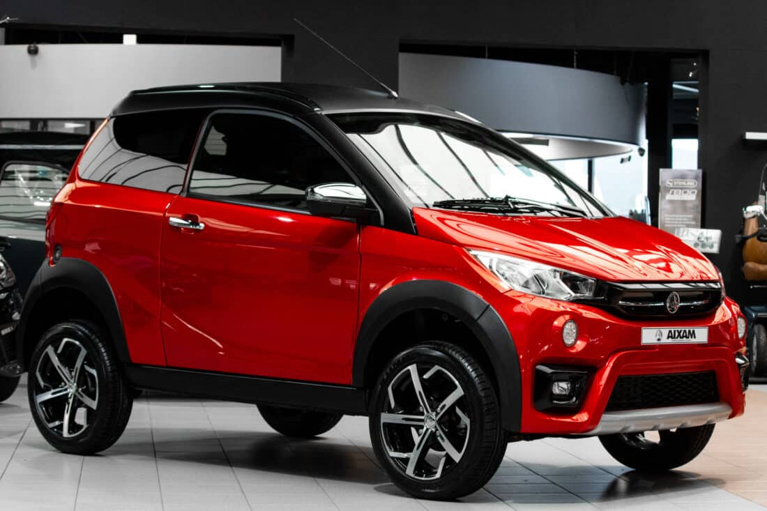 Aixam Crossover Premium Emotion 2021 Brommobiel Occasion Parelmoerrood Metallic