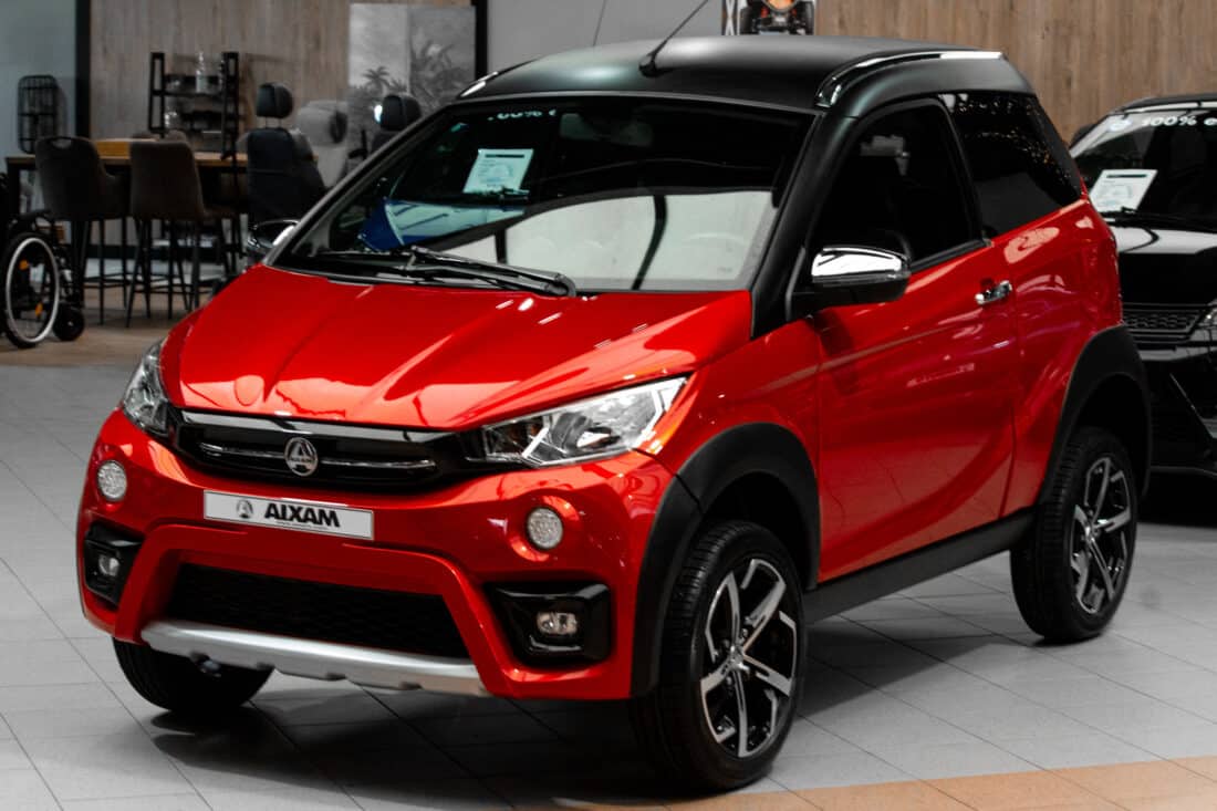 Aixam Crossover Premium Emotion 2021 Brommobiel Occasion Parelmoerrood Metallic