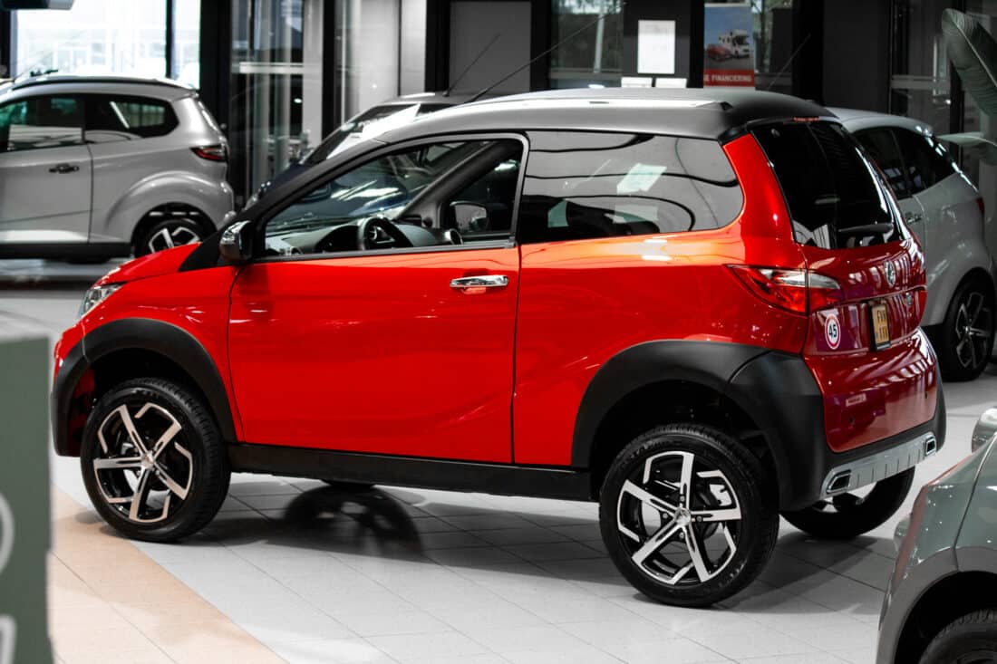 Aixam Crossover Premium Emotion 2021 Brommobiel Occasion Parelmoerrood Metallic