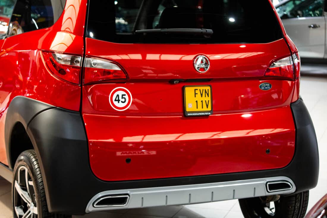 Aixam Crossover Premium Emotion 2021 Brommobiel Occasion Parelmoerrood Metallic